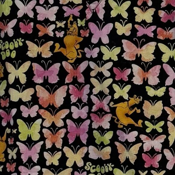 Scooby-doo women’s medium butterfly print short sleeve scrub top - Picture 2 of 5